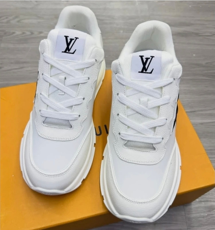 کفش لویی ویتون/Louis Vuitton LV Classic/ضدآب با رویه چرم/سایز 40تا 45/ فروش عمده و تک
