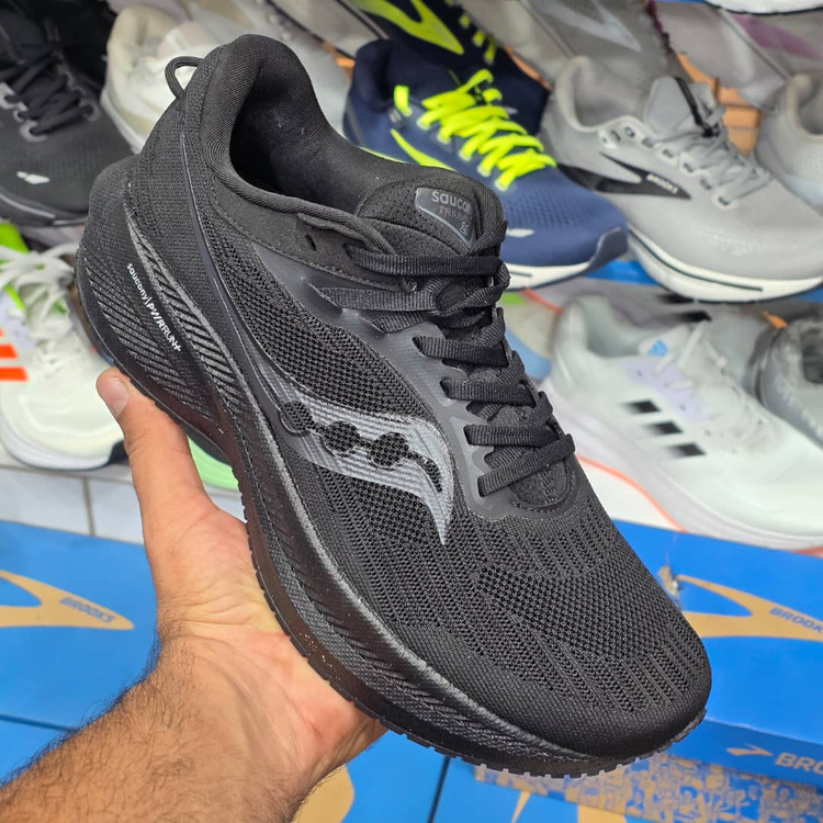 کتونی ساکونی تریمپ ۲۱/Saucony Triumph 21/ وارداتی ساخت ویتنام /سایز ۴۰الی ۴۵/فروش بصورت عمده و تک .
