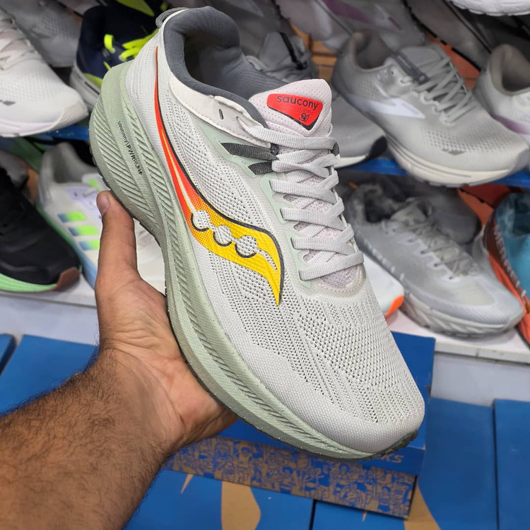 کتونی ساکونی تریمپ ۲۱/Saucony Triumph 21/ساخت ویتنام /سایز ۴۰تا۴۵/فروش بصورت عمده و تک.