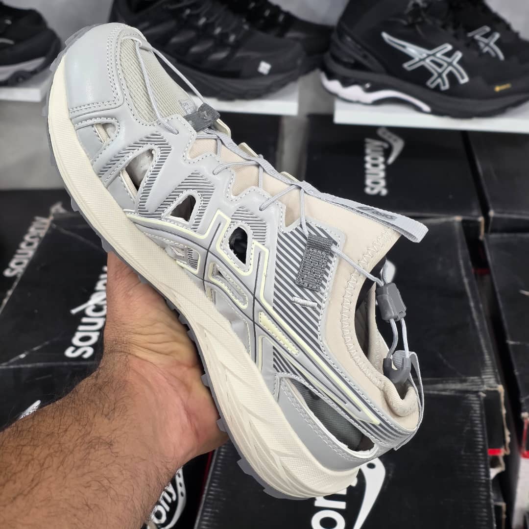 صندل اسیکس ژل سونوما اس ای/ساخت ویتنام/ سایز ۴۰تا ۴۵/ فروش بصورت عمده و تک . Asics gel_ sonoma se Vietnam