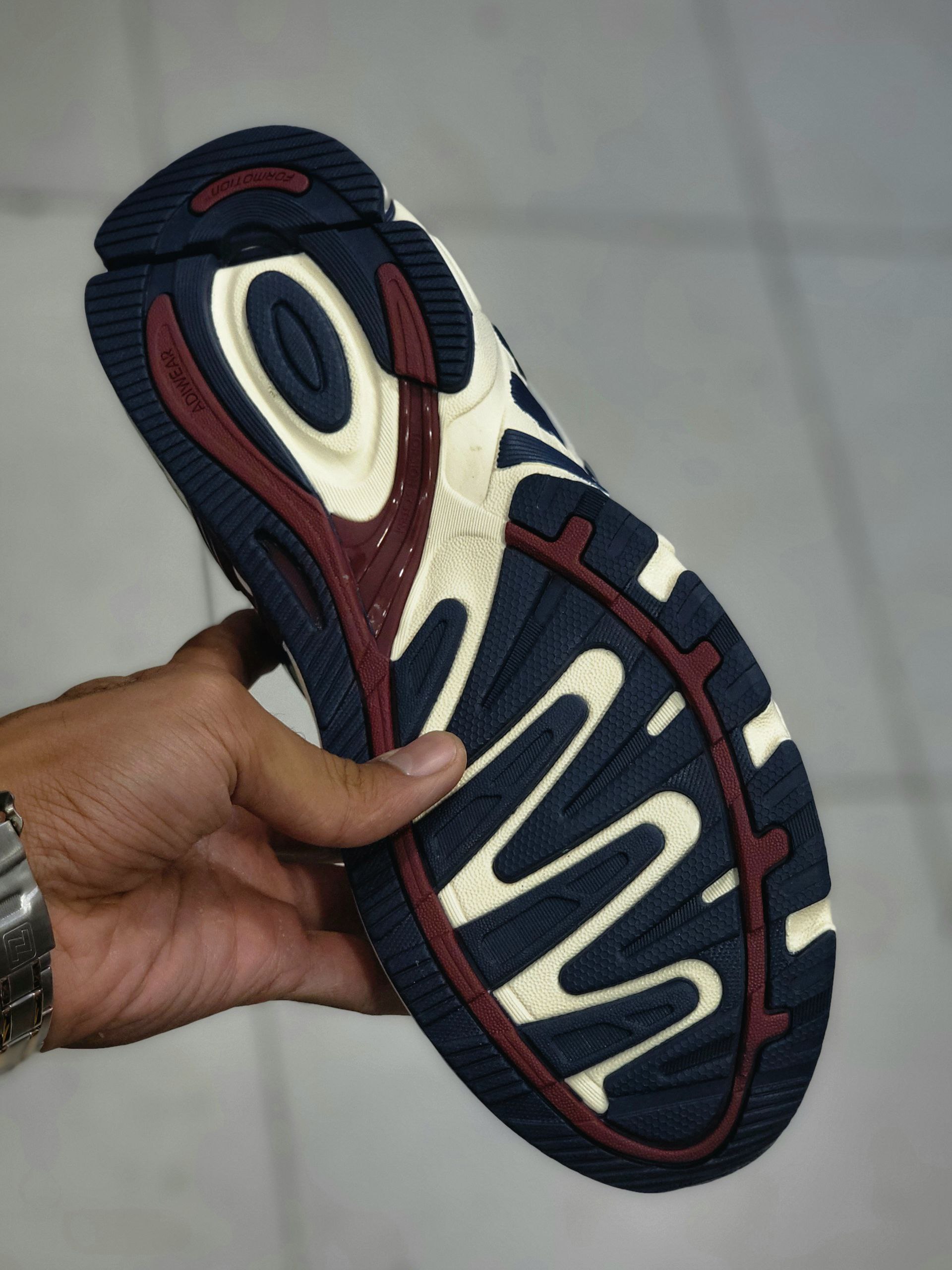 کتونی آدیداس فارماتون (Adidas Pharmaton)مستر کوالیتی (تولید ویتنام). سایز ۴۰تا ۴۵. فروش عمده و تک