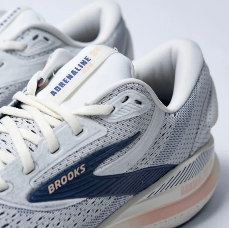 کتونی بروکس آدرنالین جی تی اس24/24 Brooks Adrenaline GTS