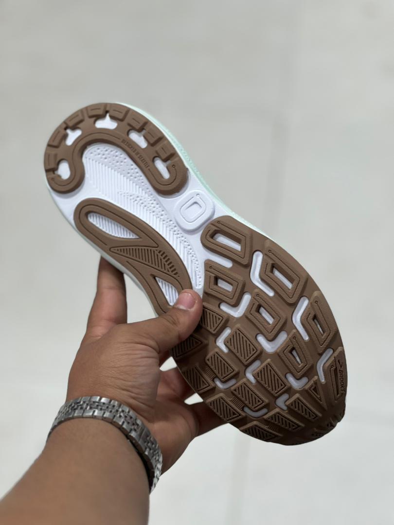 کتونی بروکس آدرنالین جی تی اس24/24 Brooks Adrenaline GTS/سایز ۴۰ الی ۴۵/فروش عمده و تک /ضمانت کالا/