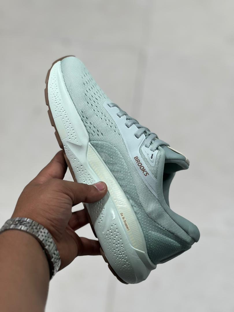 کتونی بروکس آدرنالین جی تی اس24/24 Brooks Adrenaline GTS/سایز ۴۰ الی ۴۵/فروش عمده و تک /ضمانت کالا/