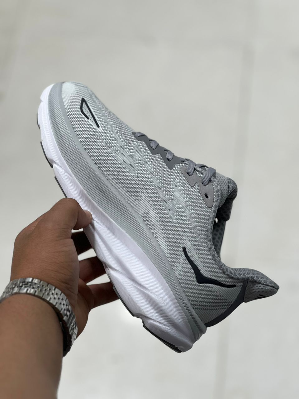 کتونی هوکا کلیفتون ۹Hoka Clifton ۹ ساخت ویتنام