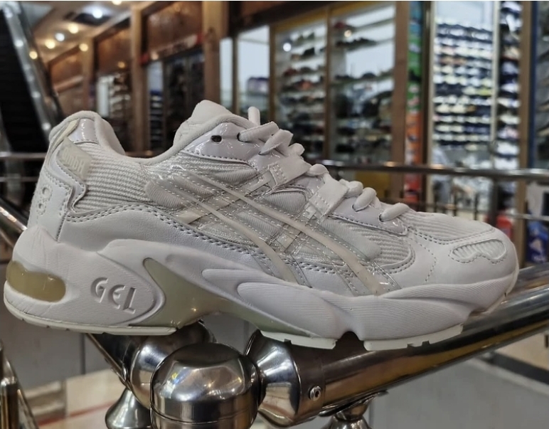 کتونی اسیکس کایانو ۵ | ASICS Gel-Kayano 5 مسترکوالیتی ویتنام/سایز ۴۰ الی ۴۵/فروش تک و عمده/
