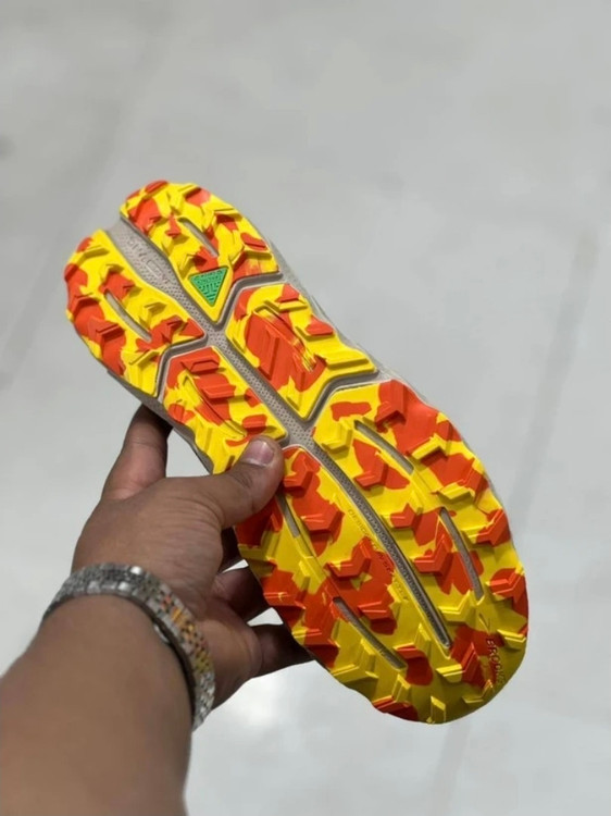 Brooks Cascadia 17 Vietnamبروکس کاسکادیا ۱۷