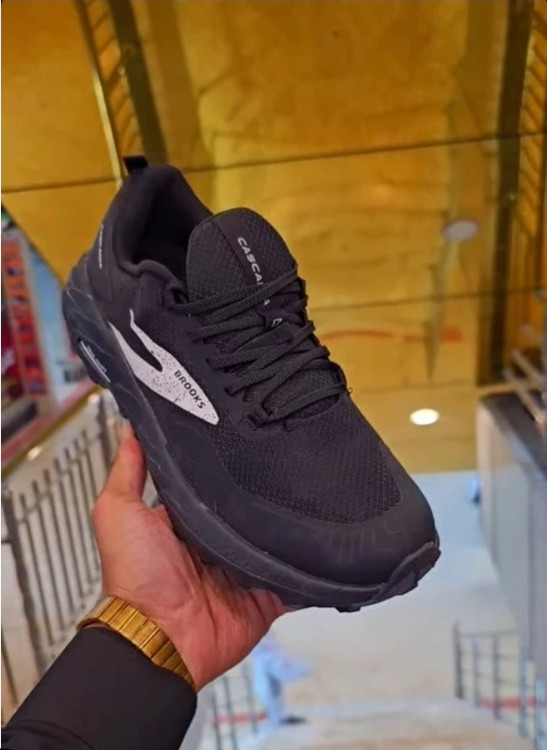 Brooks Cascadia 17 Vietnamبروکس کاسکادیا ۱۷