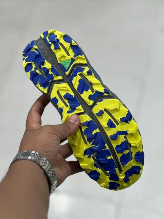 Brooks Cascadia 17 Vietnamبروکس کاسکادیا ۱۷