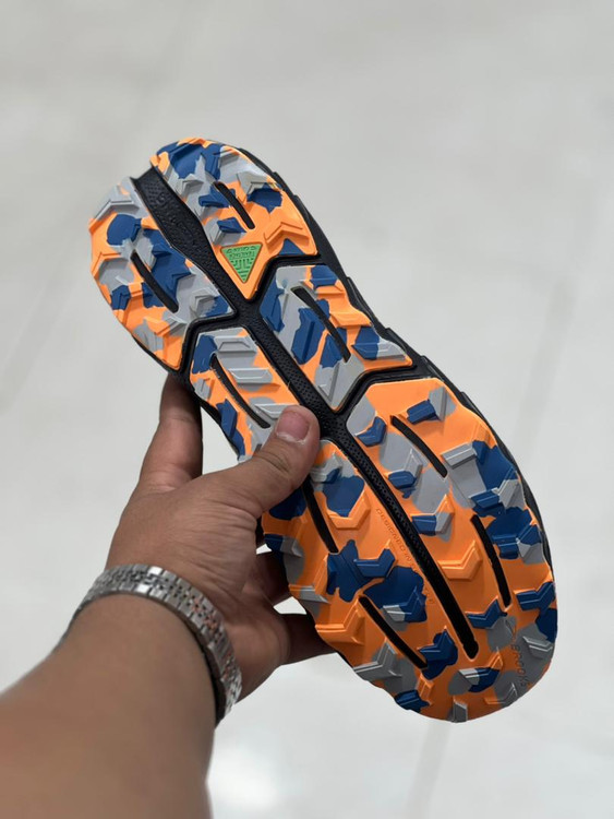 Brooks Cascadia 18 Vietnamبروکس کاسکادیا ۱۸