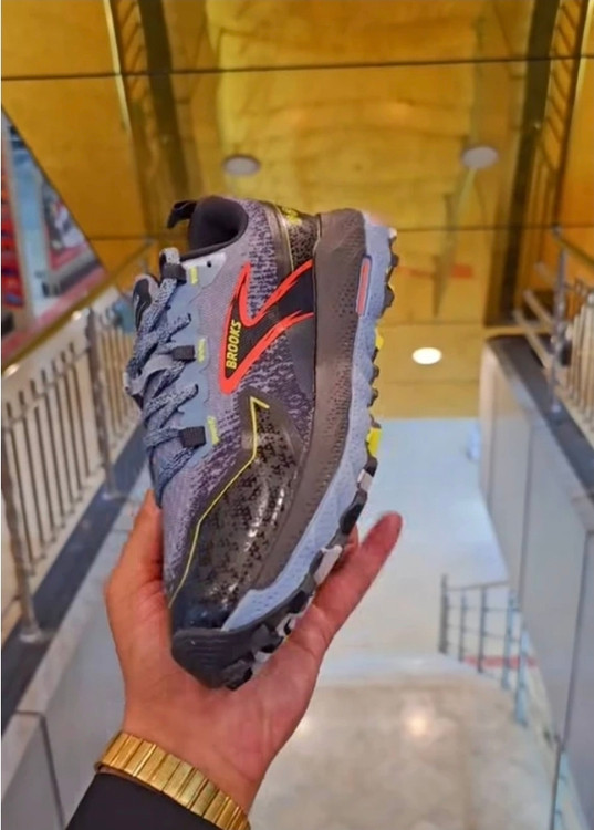 کتونی بروکس کاسکادیا 18 مسترکوالیتی / Brooks Cascadia 18