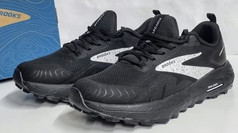 کتونی بروکس کاسکادیا 17/ Brooks Cascadia 17 /ساخت ویتنام/ سایز 40 ۴۱ ۴۲ ۴۳ ۴۴ ۴۵ فروش عمده و تک