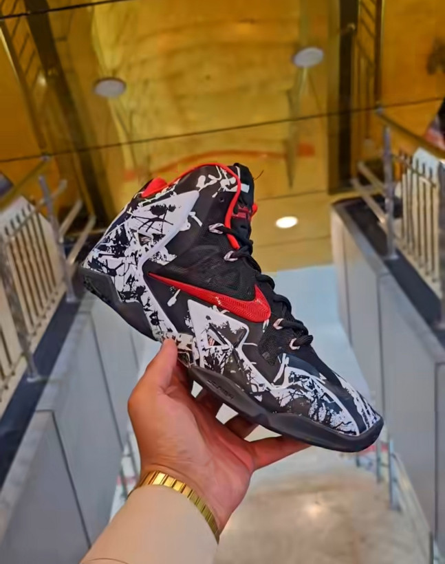 کتونی نایک لبرون 11 مسترکوالیتی /سایز 40 الی 45/ Nike LeBron 11 / فروش عمده و تک