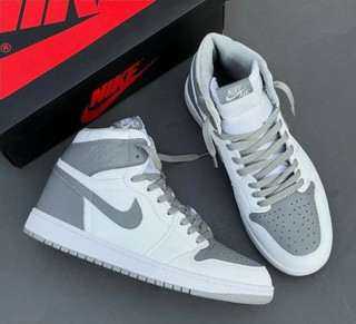 کتونی نایک ایر جردن وان/Nike air Jordan 1/ساخت ویتنام/سایز ۴۰الی ۴۵/فروش عمده و تک/