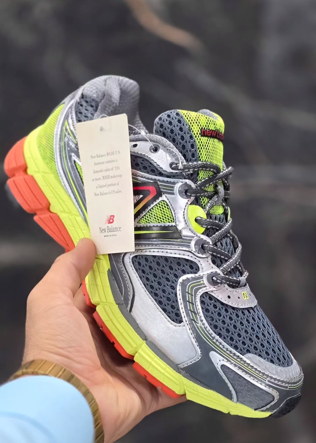 کتونی نیوبالانس ۸۶۰ .New balance 860 v3 تور درشت. ساخت ویتنام .سایز۴۰ تا ۴۵ تنوع و رنگبندی جذاب