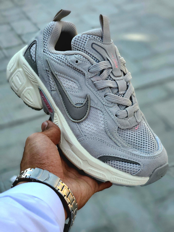 کتونی ویتنامی نایک وی فایو کیNike v5k run