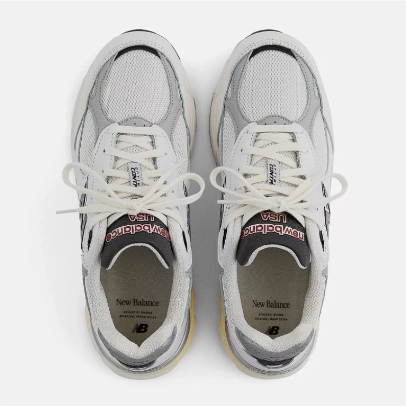 کتونی نیوبالانس ۹۹۰آمریکاییNewbalance v5 990 ، وارداتی به سفارش USA بالاترین کیفیت درجه۱. سایز ۴۰الی ۴۵پایین ترین قیمت در ایران فروش بصورت عمده و تک