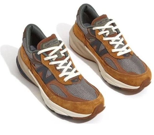 کتونی نیوبالانس ۹۹۰ امریکایی Newbalance v5 990 USA ، وارداتی به سفارش USA بالاترین کیفیت درجه۱. سایز ۴۰ الی ۴۵فروش عمده و تک.