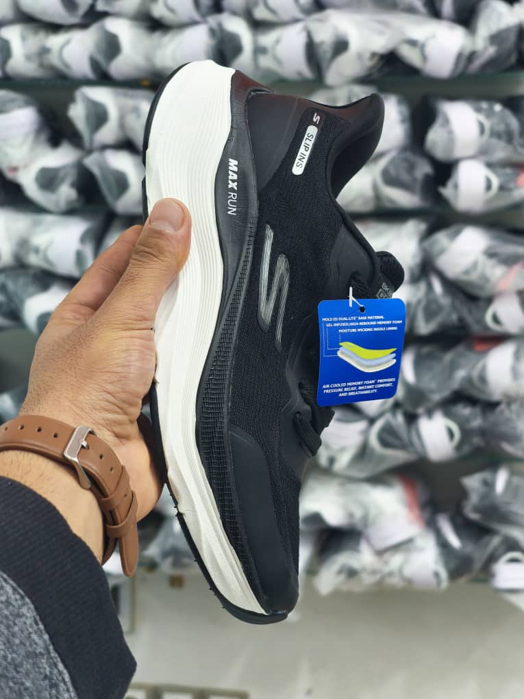 کتونی اسکیچرز نرم و سبک و راحت Skechers Max RUN/ساخت ویتنام /سایز ۳۷تا۴۰/فروش بصورت عمده و تک
