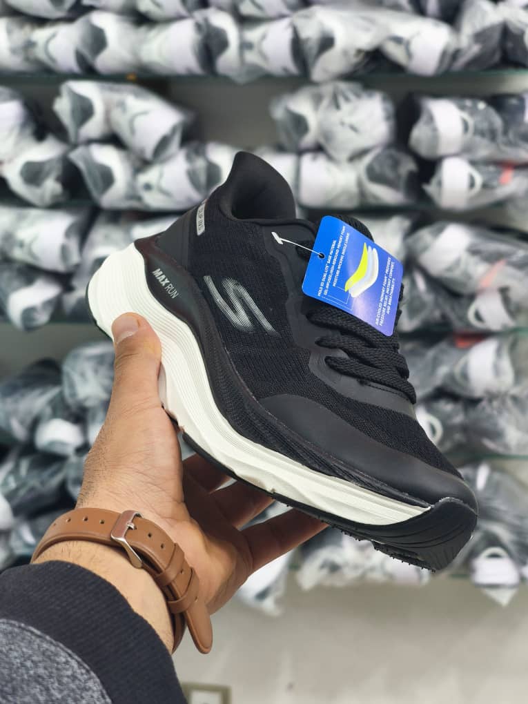 کتونی اسکیچرز نرم و سبک و راحت Skechers Max RUN/ساخت ویتنام /سایز ۳۷تا۴۰/فروش بصورت عمده و تک