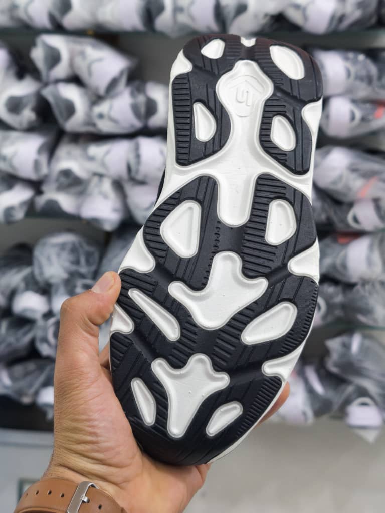 Skechers Max RUN Vietnamاسکیچرز