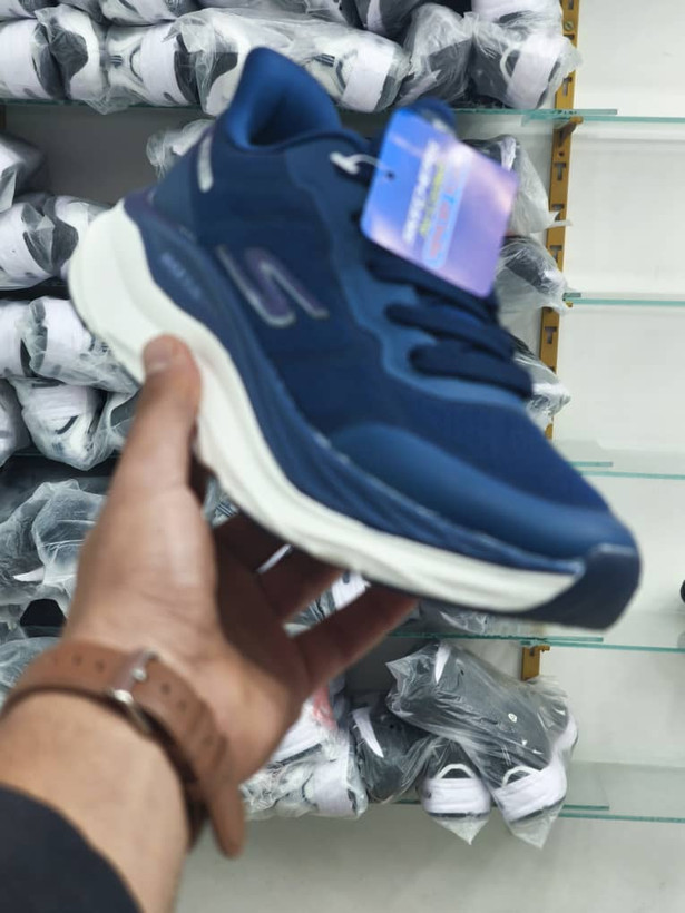 کتونی ویتنامی اسکیچرز نرم و سبک و راحت Skechers Max RUN/ساخت ویتنام /سایز ۳۷تا۴۰/فروش بصورت عمده و تک