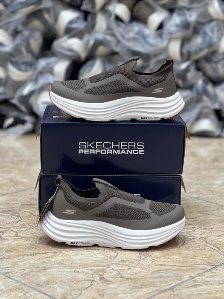 کتونی اسکیچرز رانینگ و پیاده رویی / Skechers Max cushioning/ ساخت ویتنام اسلیپ طبی و سبک و راحت / سایز 40تا 45 / فروش بصورت عمده و تک