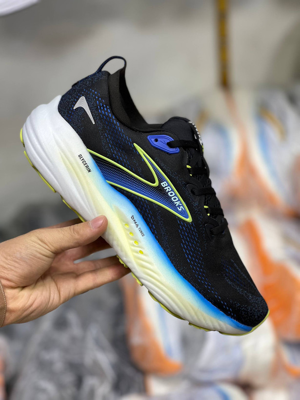 کتونی بروکس گلیسرین ۲۲/Brooks Glycerin GTS 22 /سایز ۴۰ تا ۴۵/ فروش بصورت عمده و تک/مستر کوالیتی ساخت ویتنام/