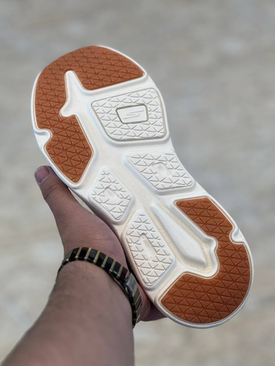 اسکیچرز رانینگ و پیاده رویی / Skechers Max cushioning