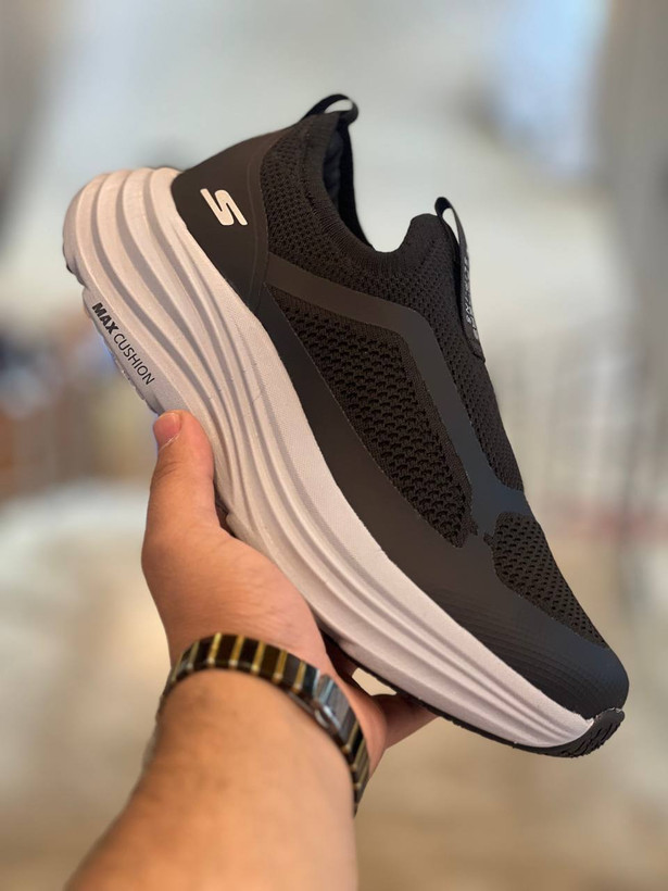 اسکیچرز رانینگ و پیاده رویی / Skechers Max cushioning/ساخت ویتنام اسلیپ طبی و سبک و راحت / سایز 37تا 40/ فروش بصورت عمده و تک