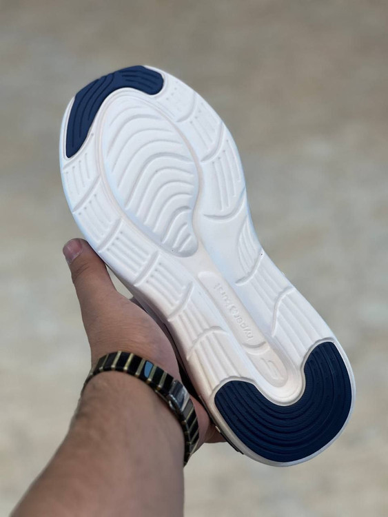 کتونی اسکیچرزمکث کوشن رانینگ و پیاده رویی / Skechers Max cushioning