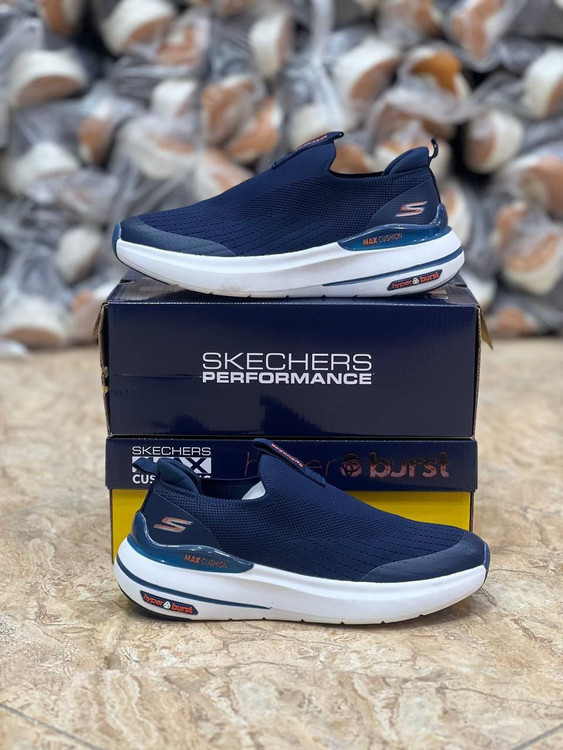 کتونی اسکیچرزمکث کوشن رانینگ و پیاده رویی / Skechers Max cushioning