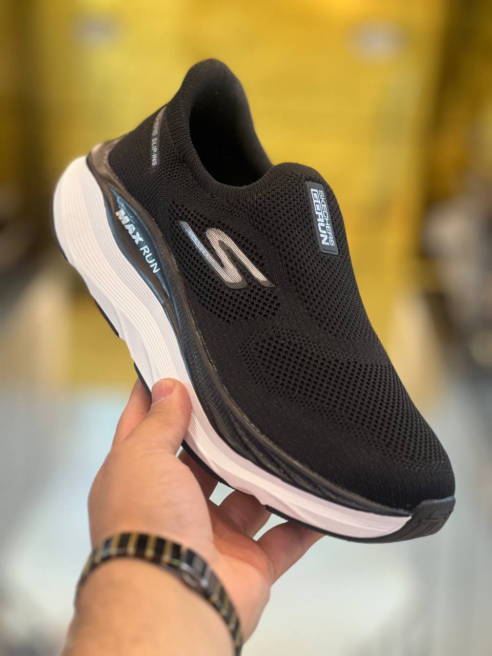 اسکیچرز نرم و سبک و راحت Skechers Max RUN/بدون بند/مستر کوالیتی A /سایز ۳۷تا۴۰/فروش بصورت عمده و تک