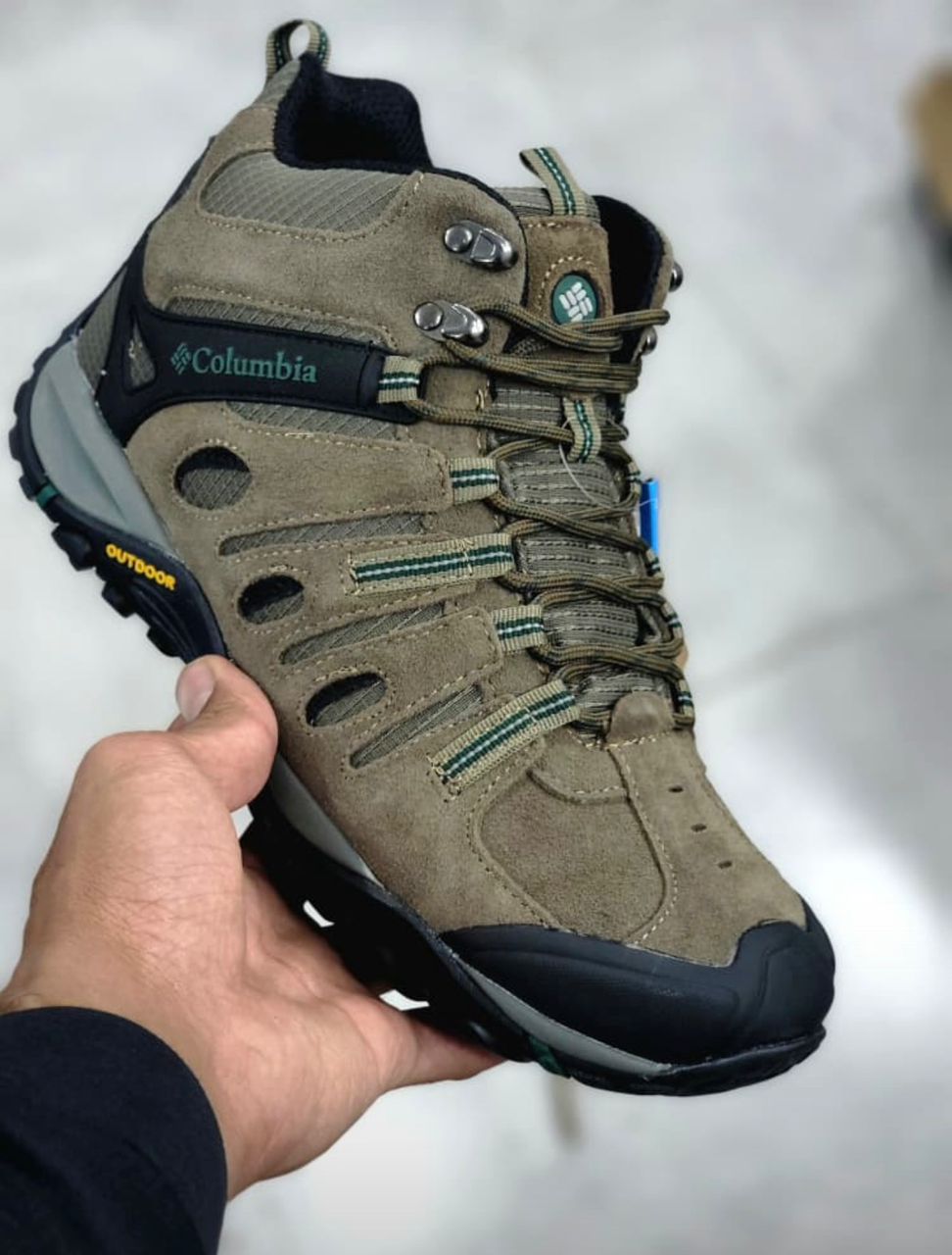 بوت کلمبیا زیره ویبرام ضد آب/سایز ۴۰تا ۴۵/مستر کوالیتی /A /Columbia Crestwood Mid Waterproof Hiking Boots/