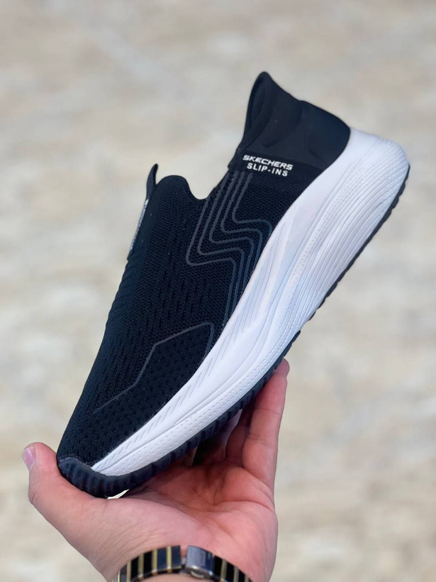 کتونی اسکیچرز/ Skechers Slip Ins /رانینگ اسلیپ طبی و سبک و راحت / سایز 40تا 45 / فروش بصورت عمده و تک