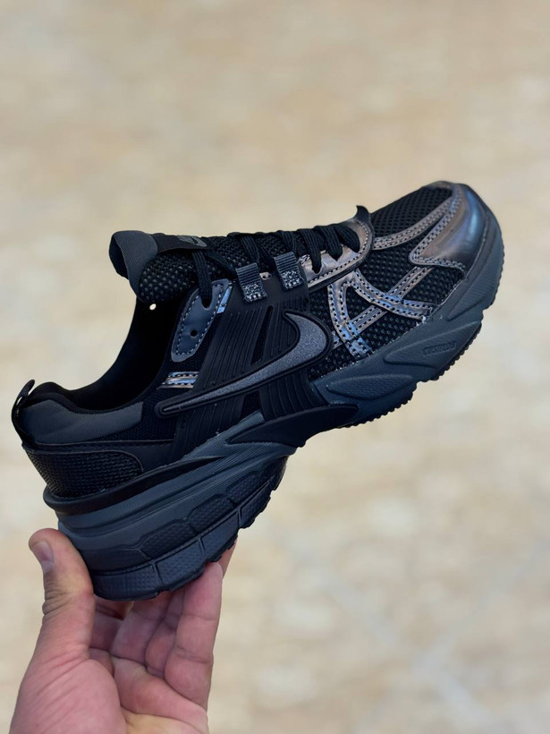 کفش نایک وی تو کی/Nike V2k Run /ساخت ویتنام/سایز ۳۷ الی ۴۰/ فروش عمده و تک