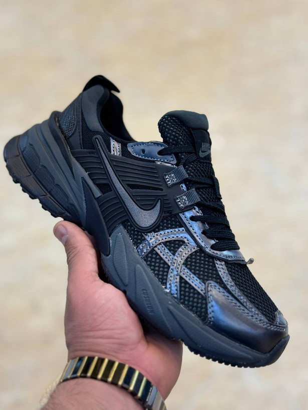 کفش نایک وی تو کی/Nike V2k Run /ساخت ویتنام/سایز ۳۷ الی ۴۰/ فروش عمده و تک