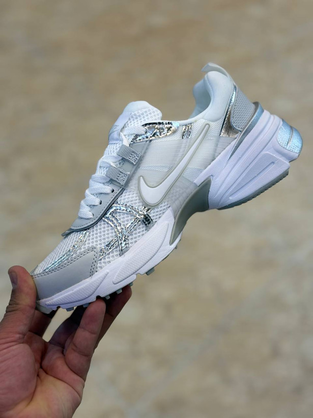 کتونی ویتنامی نایک وی تو کی/Nike V2k Run /ساخت ویتنام/سایز ۳۷ الی ۴۰/ فروش عمده و تک