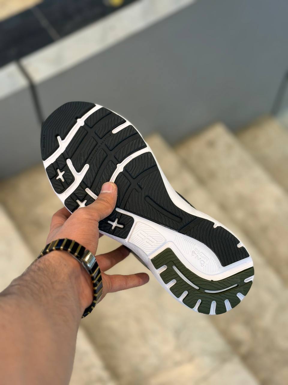 کتونی بروکس آدرنالین جی تی اس ۲۳ وارداتی ویتنام سایز 40 تا45. Brooks adrenaline GTS 23
