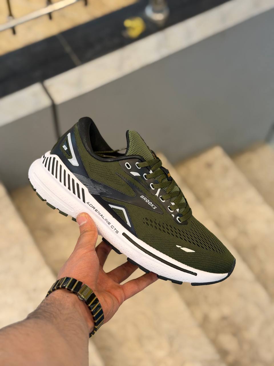 کتونی بروکس آدرنالین جی تی اس ۲۳ وارداتی ویتنام سایز 40 تا45. Brooks adrenaline GTS 23
