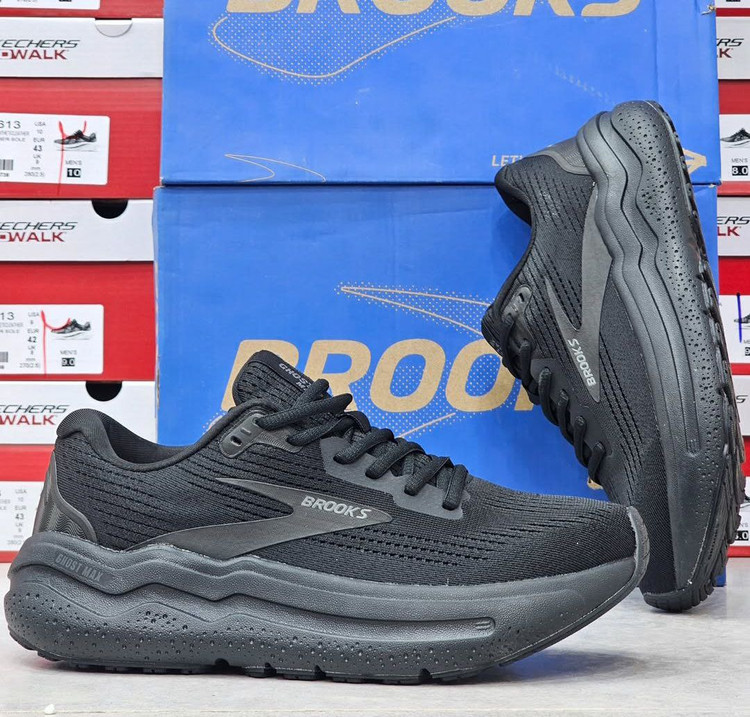 کفش بروکس گاست مکس ۲ ساخت ویتنام Brooks Ghost Max 2 سایز ۴۰ تا ۴۵