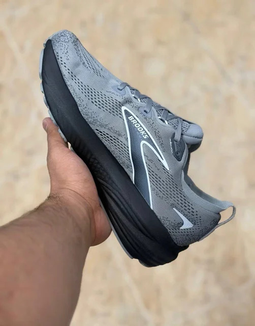 کفش بروکس گلیسرین ۲۲ /BROOKS GLYCERIN 22 /ساخت ویتنام/ سایز ۴۰ تا ۴۵/ فروش بصورت عمده و تک