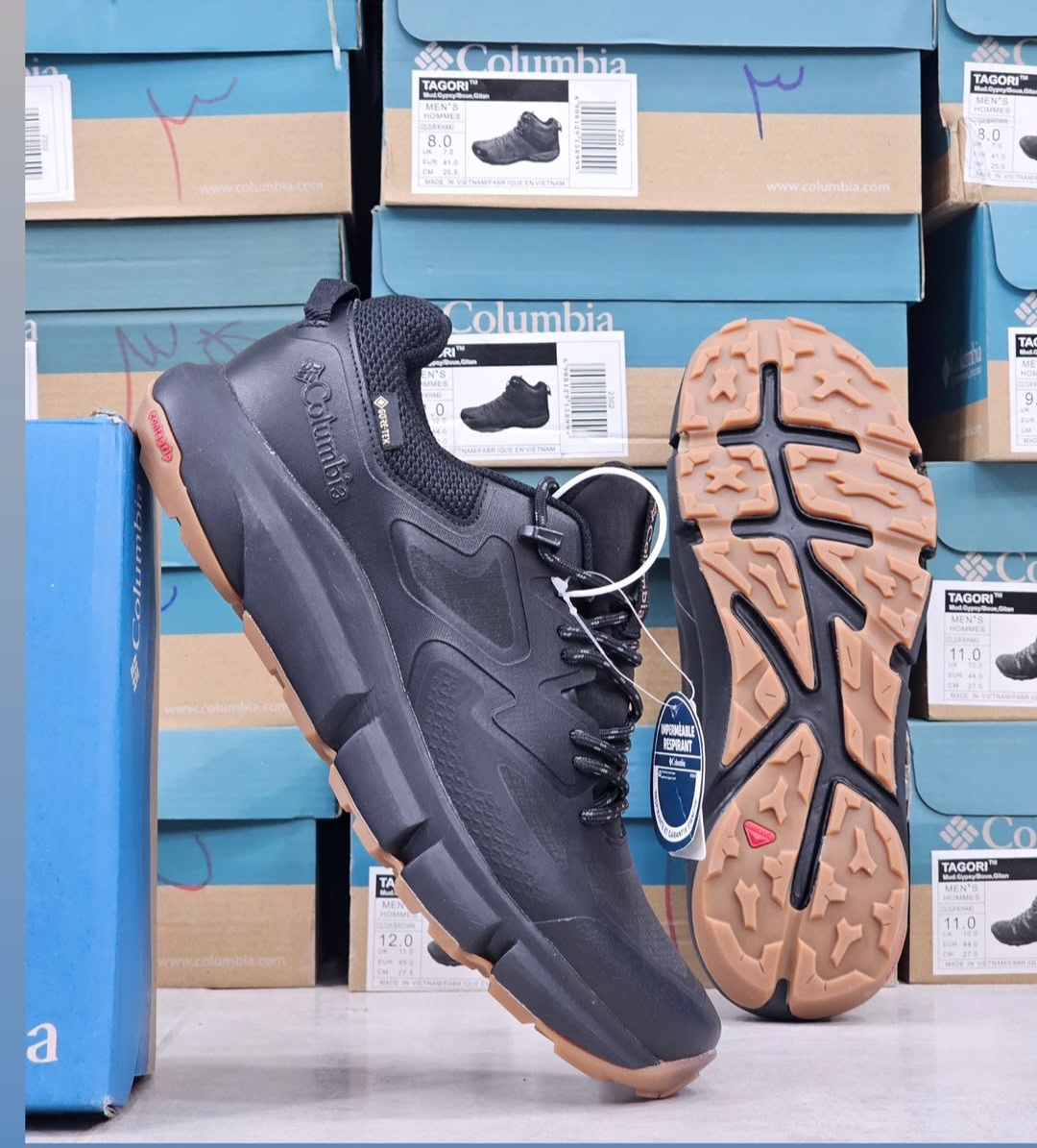 کتونی کلمبیا /Columbia GORE-TEX Vietnam/ساخت ویتنام/ زیره ویبرام سبکو نرم و راحت/ رویه گورتکس ضد آب/ ضمانت کیفیت کالا / سایز ۴۰ الی ۴۵