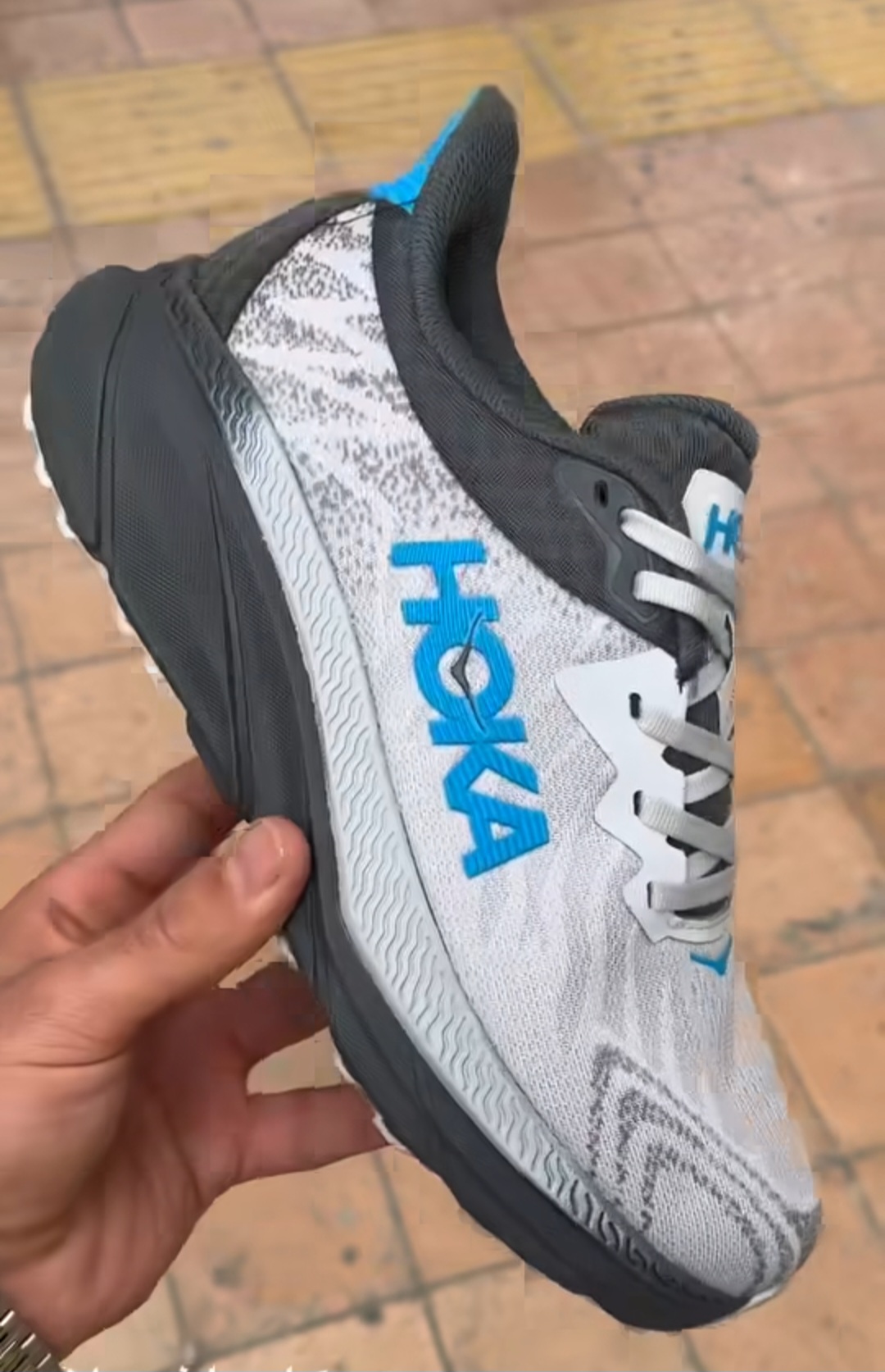 کتونی هوکا چلنجر ۷/ Hoka challenger/ساخت ویتنام/ مستر کوالیتی A/ فروش بصورت عمده و تک /سایز ۴۰ تا ۴۵ /Hoka challenger vietnam