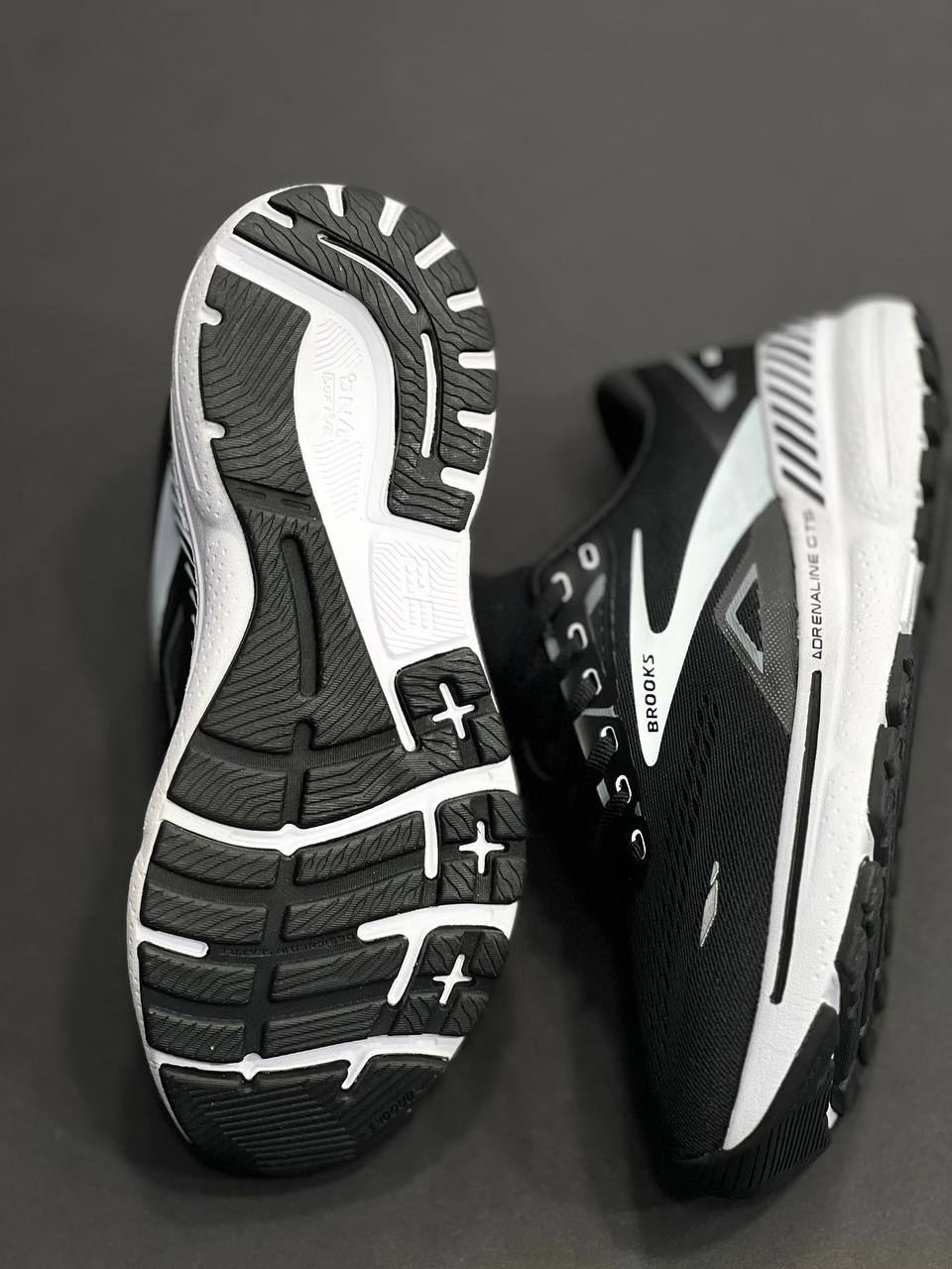 کتونی بروکس آدرنالین جی تی اس ۲۳ ساخت ویتنام سایز 40 تا45. Brooks adrenaline GTS 23