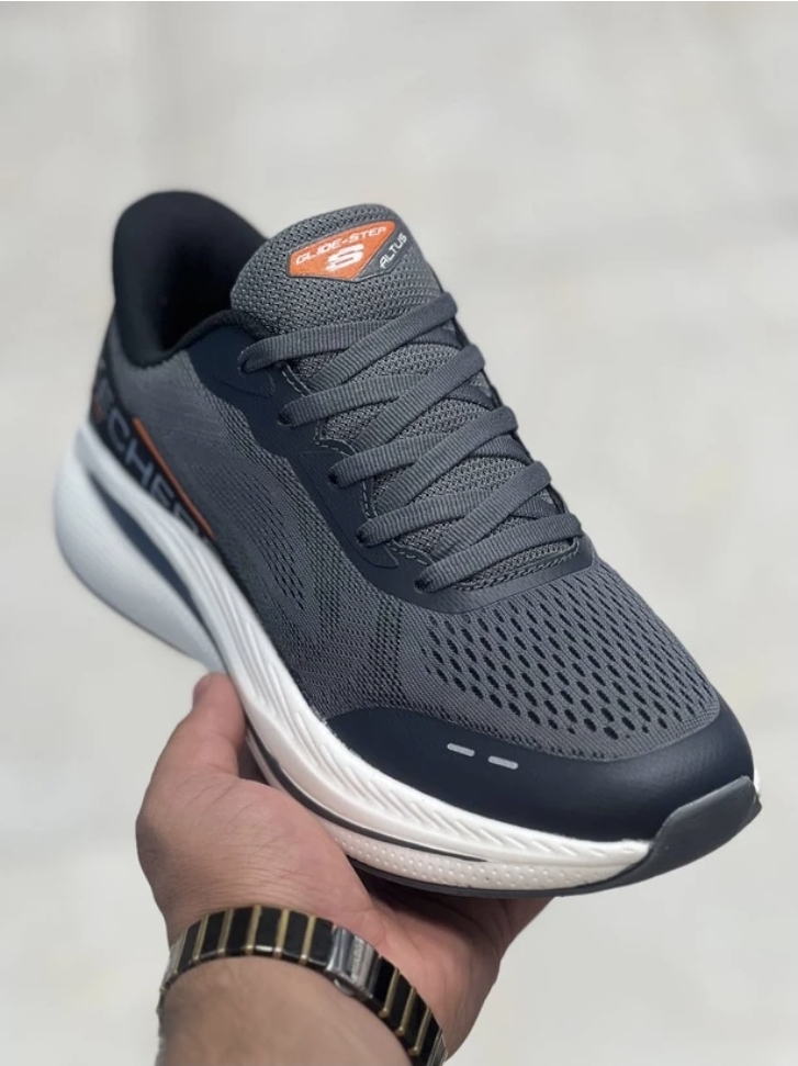 کتونی رانینگ و پیاده روی اسکیچرزskechers max cushioning سایز 40 تا 45 ساخت ویتنام