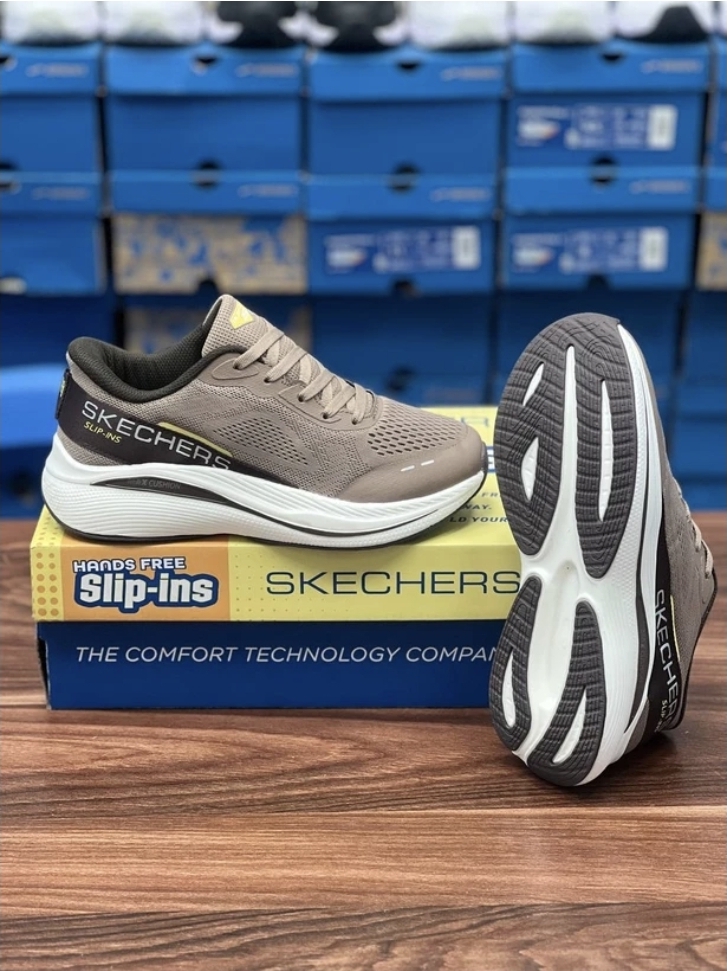 کتونی اسکیچرز رانینگ و پیاده روییskechers max cushioning سایز 40 تا 45 ساخت ویتنام
