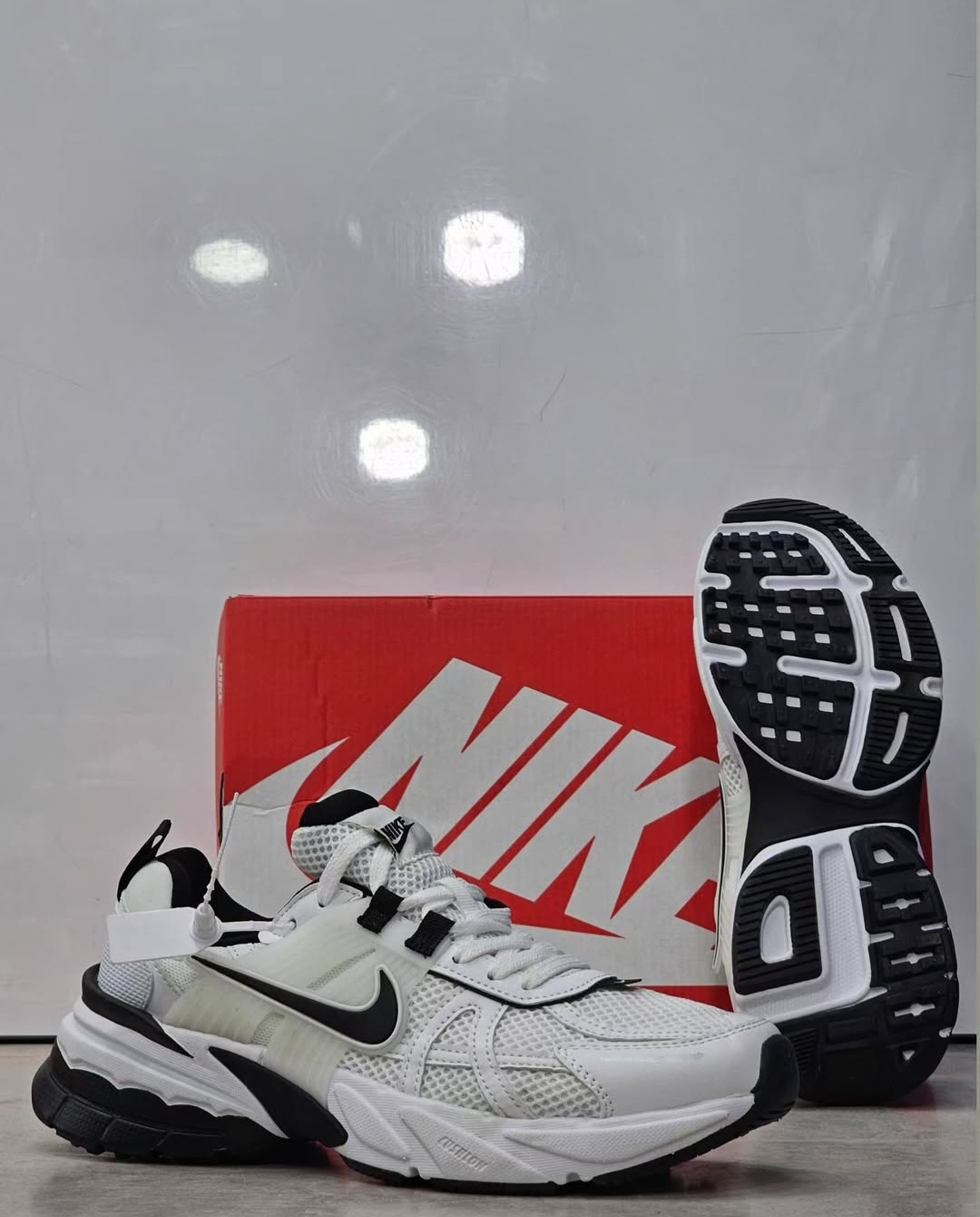 کتونی ویتنامی نایک کشلون وی تو کی | ساخت ویتنام | باجعبه Nike V2k Run سایز بندی کامل 40 تا 45