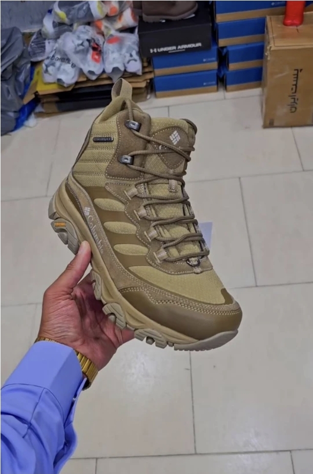 بوت کلمبیا Columbia crestwood waterproof ساخت ویتنام/ زیره ویبرام /سایز 40 الی 45/ Columbia Boot/ فروش عمده و تک