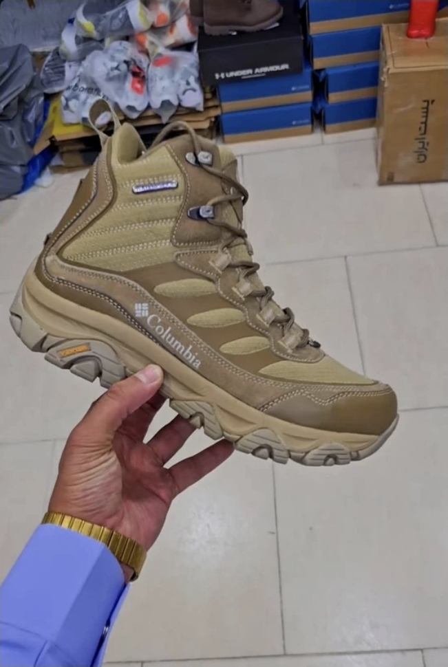 بوت کلمبیا Columbia crestwood waterproof ساخت ویتنام/ زیره ویبرام /سایز 40 الی 45/ Columbia Boot/ فروش عمده و تک
